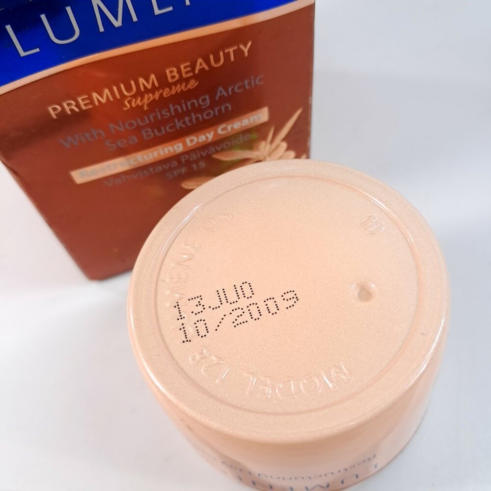 Lumene Restructuring Day Cream With Nourishing Arctic Sea Buckhorn SPF 15 READ - Picture 9 of 9
